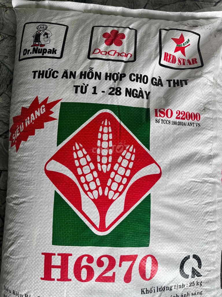 Thức ăn chăn nuôi gà. Mua bán Phụ kiện, Thức ăn, Dịch vụ tại Huyện Long Hồ Vĩnh Long được đăng bởi  Lê hình 1