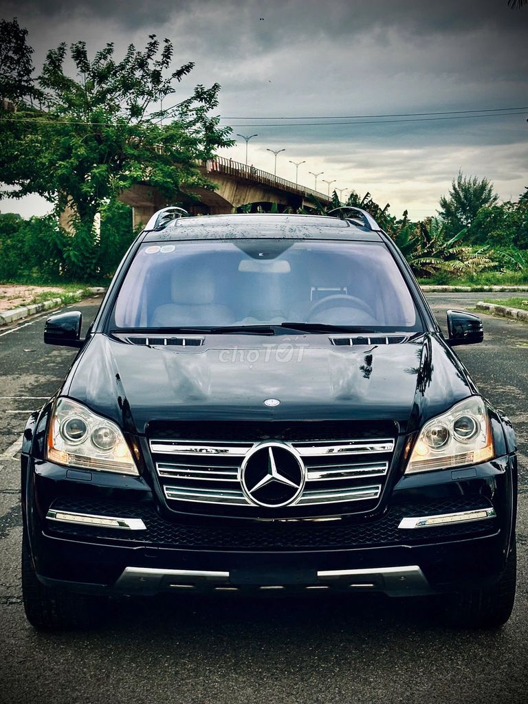 Mercedes-Benz GL550 4MATIC 2011 черный, США