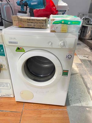 bán máy sấy quần áo1 electrolux 6kg. Mua bán Máy giặt tại Quận Hoàng Mai Hà Nội được đăng bởi Tuan anh