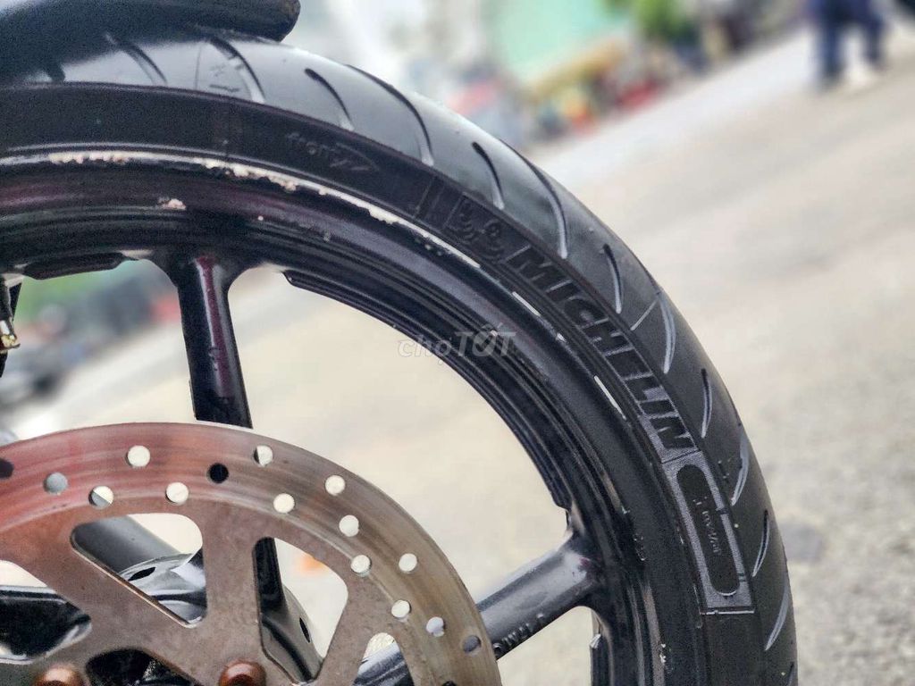 Yamaha Fzs 150 Ver1 Date 2013 Giá hạt dẻ. Mua bán Xe máy tại Quận Bình Thạnh Tp Hồ Chí Minh được đăng bởi Anh Khoa hình 7