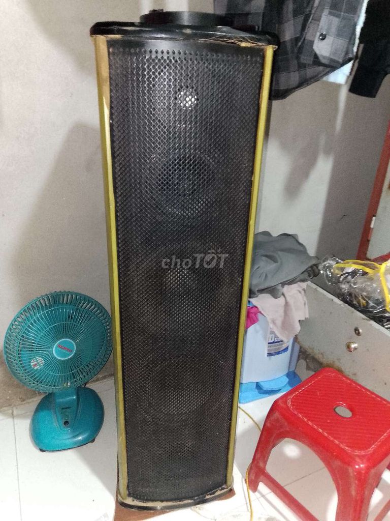 Loa đứng đã sử dụng màu Đen, Vàng. Mua bán Tivi, Âm thanh tại Huyện Chợ Lách Bến Tre được đăng bởi Tran thanh linh hình 1