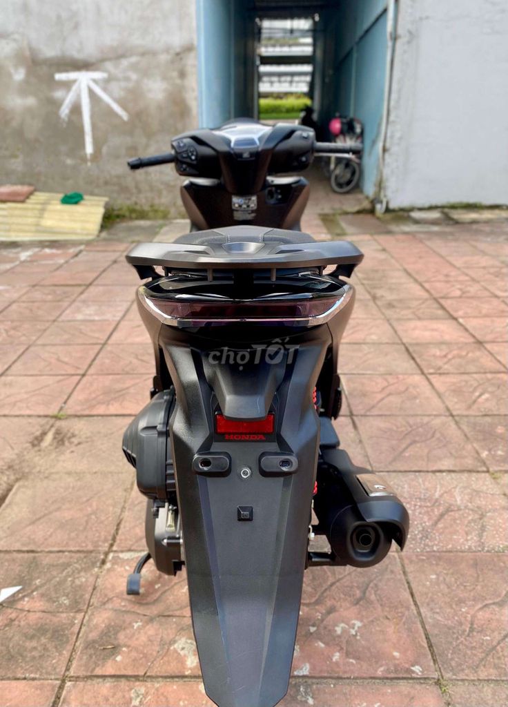 Honda SH 160i ABS 2023 ĐEN NHÁM odo 3.900Km. Mua bán Xe máy tại Quận Ninh Kiều Cần Thơ được đăng bởi Xe Máy TÂN LIÊN HƯNG 1 91B hình 5