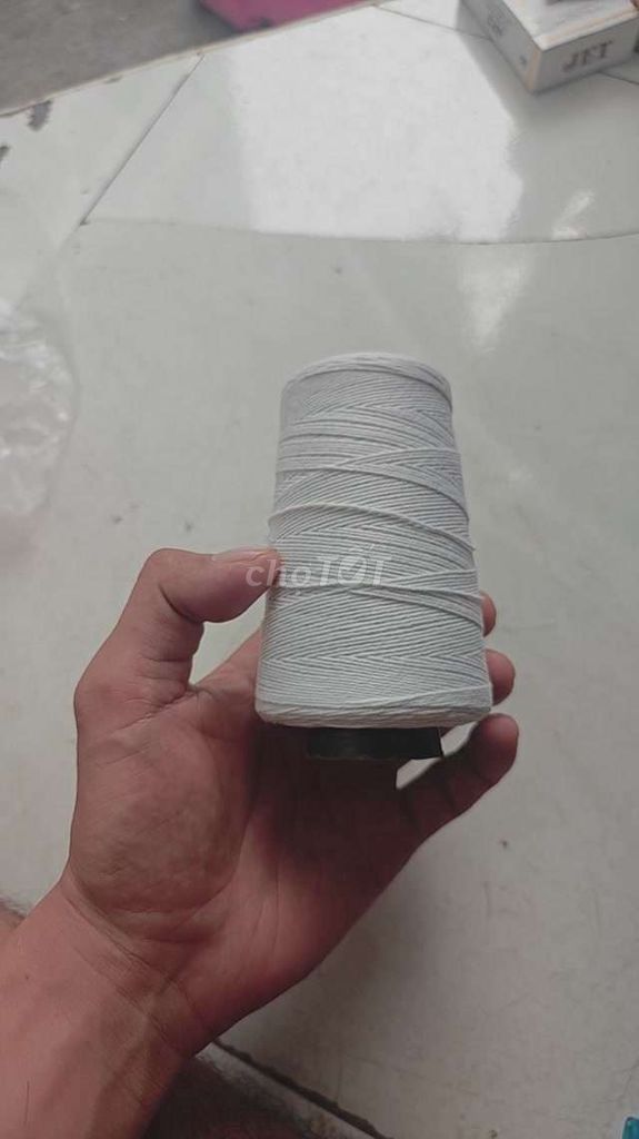 Chỉ may cotton trắng