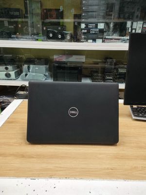 Laptop Dell Latitude 3500