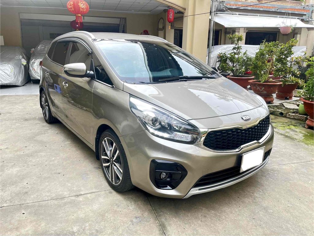 Kia Rondo 2.0 GAT 2019. Xe gia đình rất đẹp. Mua bán Ô tô tại Quận 7 Tp Hồ Chí Minh được đăng bởi Thanh Bình Land hình 3