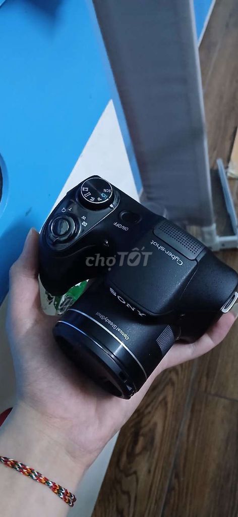 Máy ảnh Sony H300 rỉ nắp pin ,khay thẻ. Mua bán Máy ảnh, Máy quay tại Huyện Lâm Thao Phú Thọ được đăng bởi Quân Ah hình 1