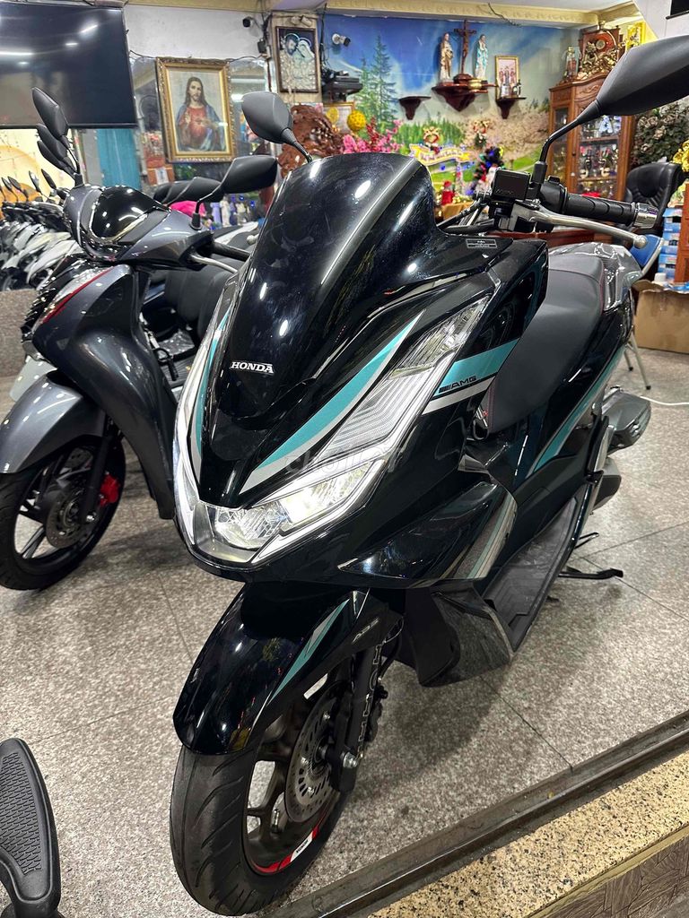 PCX 160 ABS + HSTC 10/2024 Đen Bóng BSTP Chính Chủ. Mua bán Xe máy tại Quận Phú Nhuận Tp Hồ Chí Minh được đăng bởi Ngô Hà hình 4