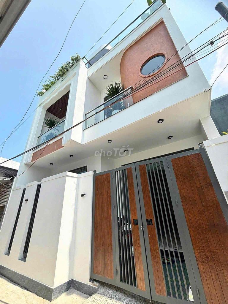 Cần tiền hạ giá bán gấp nhà 3 tầng kiệt Nguyễn Chánh nhỉnh 4 tỷ