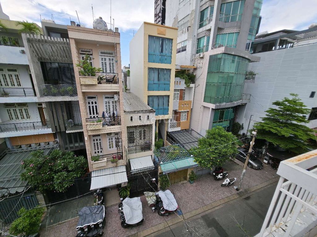 NHÀ MẶT TIỀN CẠNH CÔNG VIÊN PHÚ NHUẬN, 4 TẦNG, GIÁ 27 TRIỆU. Cho thuê Nhà ở tại Quận Phú Nhuận Tp Hồ Chí Minh được đăng bởi HANG hình 2