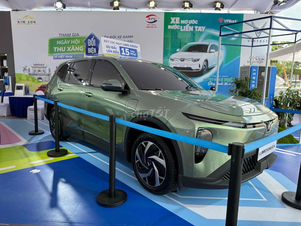 LIMO 7 CHỖ RỘNG RÃI+SẲN XE GIAO NGAY+90TR NHẬN XE. Mua bán Ô tô tại Quận Bình Thạnh Tp Hồ Chí Minh được đăng bởi Kỳ Nguyễn VinFast hình 16