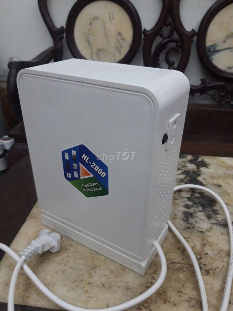 Biến áp tự ngẫu Hợp Long 2000va từ 220v sang 100v