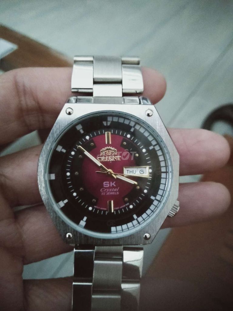 Orient SK Crystal Nam Thép Đúc Đỏ. Mua bán Đồng hồ tại Quận Liên Chiểu Đà Nẵng được đăng bởi anh nam hình 1