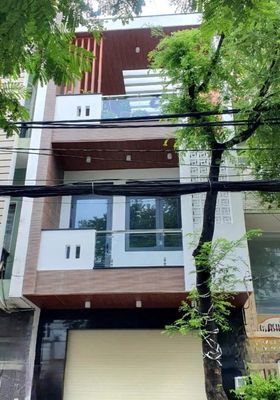 Nhà phố 80 m² · 4 PN · Đường Hồng Lạc