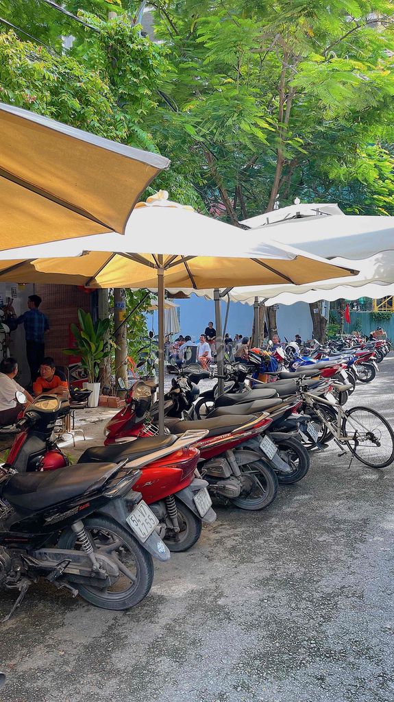 SANG NHƯỢNG QUÁN CAFE GÓC 2 MẶT TIỀN