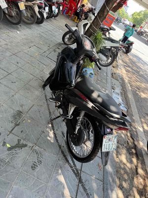 Wave RSX Fi 2022 cần bán. Mua bán Xe máy tại Quận Hai Bà Trưng Hà Nội được đăng bởi Hưng Lee