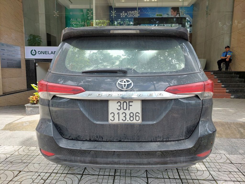 Toyota Fortuner 2018  - 256423 km. Mua bán Ô tô tại Quận 10 Tp Hồ Chí Minh được đăng bởi Nguyễn Ngọc Thy hình 5