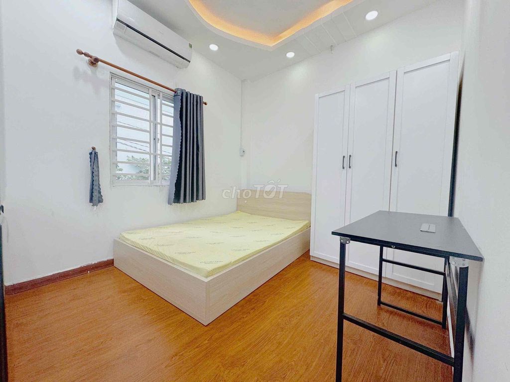 CỬA SỔ TRỜI - NGAY THÍCH QUẢNG ĐỨC - PHAN ĐĂNG LƯU - NGUYỄN THƯỢNG HIỀ