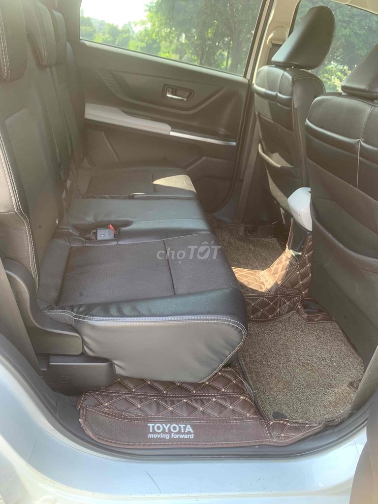 Toyota Veloz Cross 2022 CVT - 850000 km. Mua bán Ô tô tại Thành phố Ninh Bình Ninh Bình được đăng bởi Trần Đức hình 8