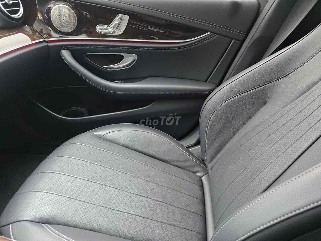 Mercedes Benz E Class 2022 E200 Exclusive - 26V. Mua bán Ô tô tại Thành phố Thủ Đức Tp Hồ Chí Minh được đăng bởi Nguyễn Dương hình 5