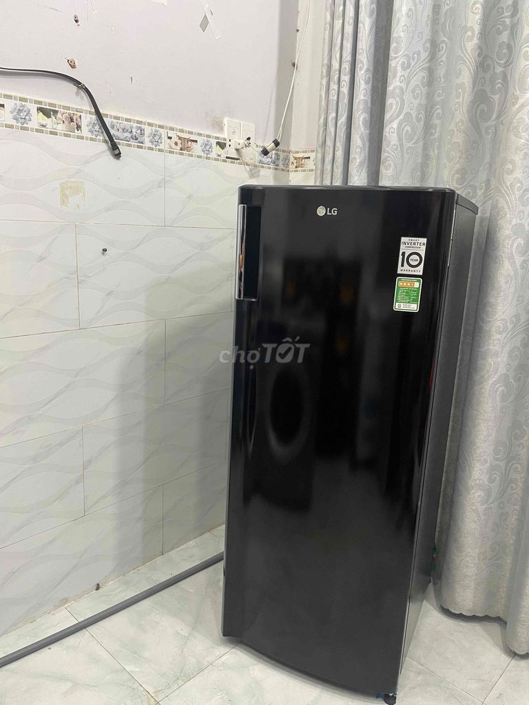 Tủ Đông đứng LG inverter 165l 7 tầng đẹp