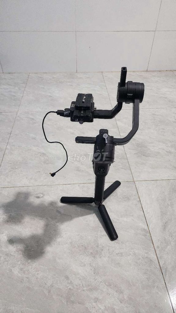 Gimbal DJI Ronin S Đen. Mua bán Phụ kiện (Màn hình, Chuột...) tại Huyện Hưng Nguyên Nghệ An được đăng bởi Tu Nguyen Sy hình 1