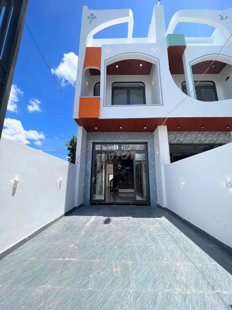 Nhà giáp Bình Tân, Quận 6, Quận 8
