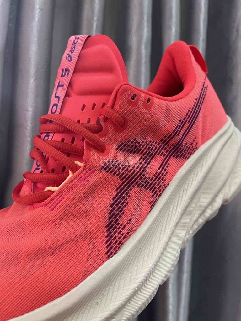 giày chạy xịn Asics mix Hoka Bondi9 hãng 100%. Mua bán Giày dép tại Quận 10 Tp Hồ Chí Minh được đăng bởi Tạp Hoá VNXK hình 1