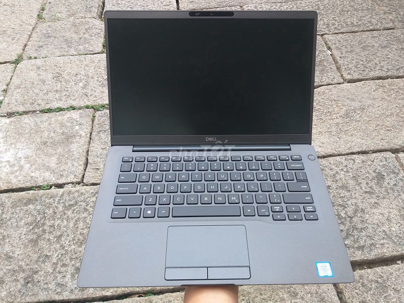 Dell latitude E7400 i7 8665U, Ram 8G, SSD 256G