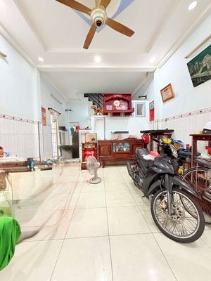 Rent · 3 bd · 92 м² · Quận Tân Phú, ул. Đường Thạch Lam