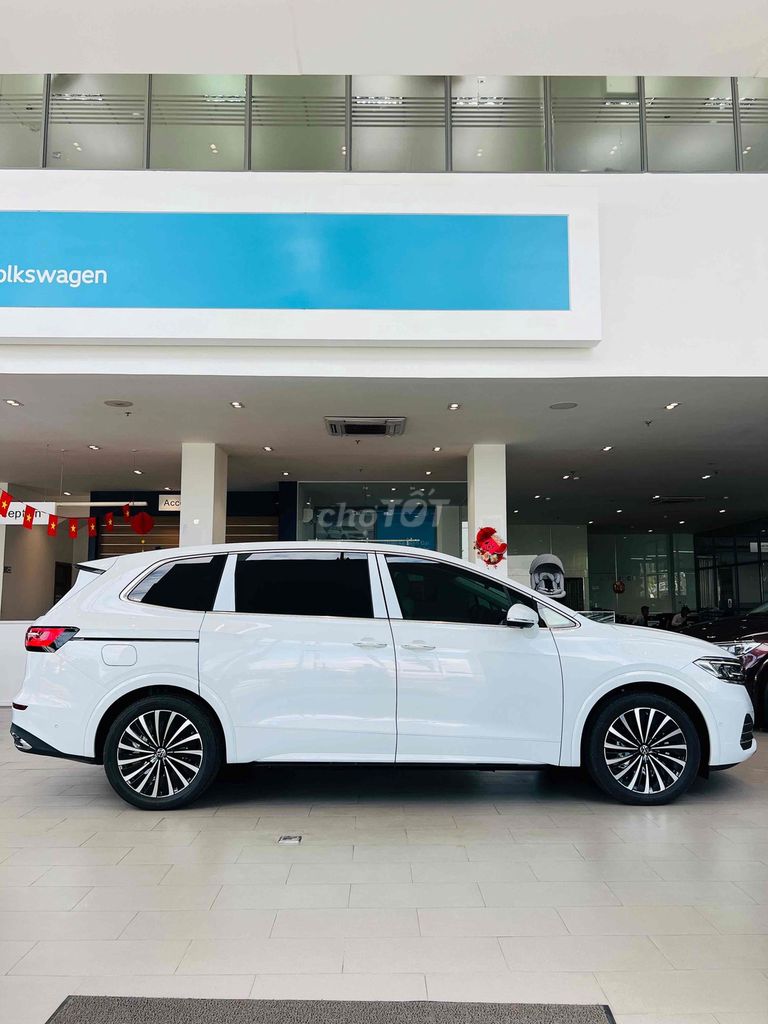 Volkswagen Viloran Ưu Đãi Tốt Giao Xe Ngay. Mua bán Ô tô tại Thành phố Thủ Đức Tp Hồ Chí Minh được đăng bởi ÔTÔ MIỀN NAM hình 4