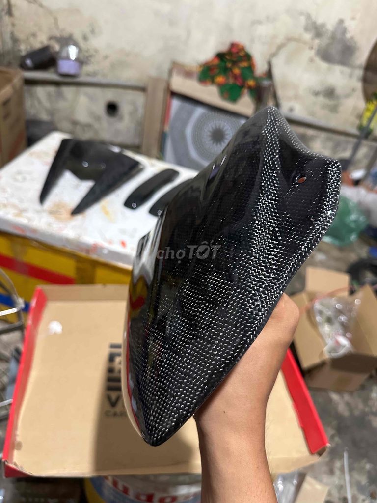 Mão exciter155 v1 ốp carbon vân tổ ong