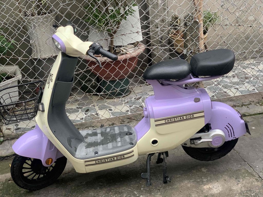 Xe điện Yadea 2020 màu Tím, Kem