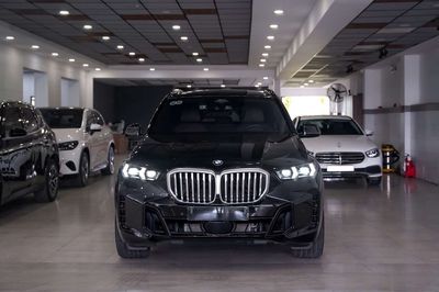 BMW X5 2023 xdrive40i M Sport LCI 12.000km Đen