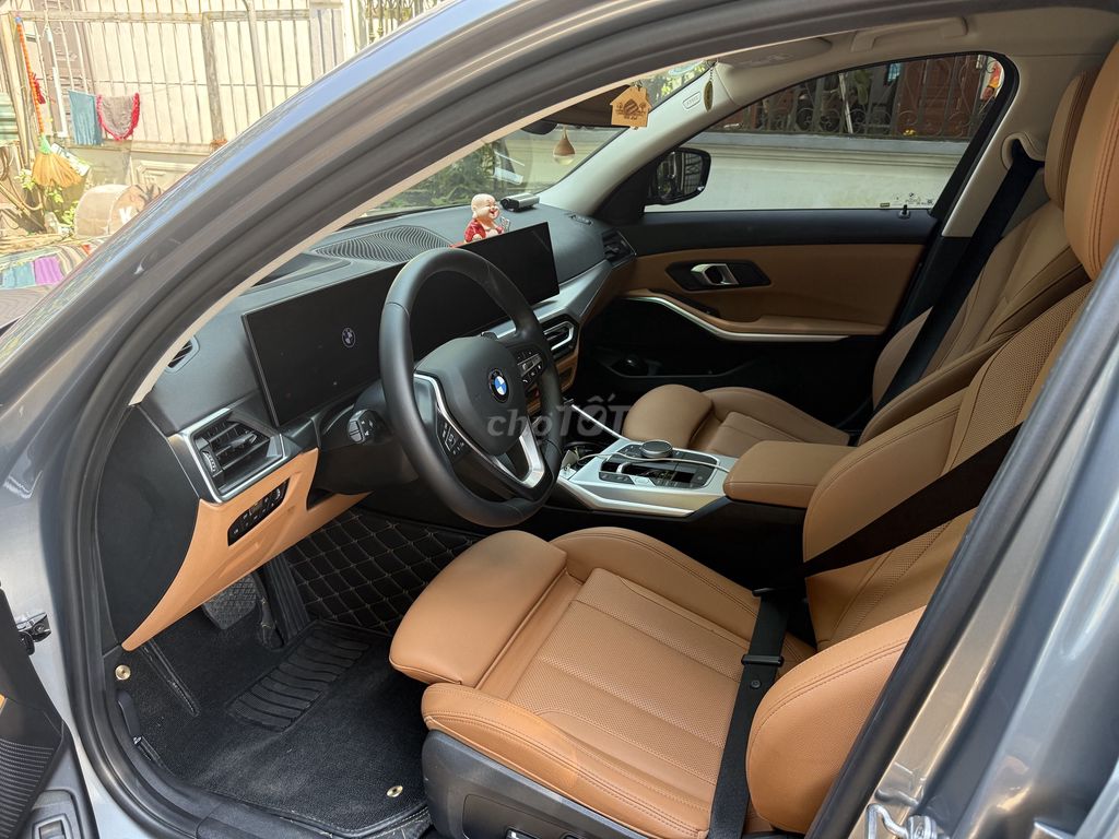 BMW 320i Sport Line Xám 2024 5 chỗ. Mua bán Ô tô tại Quận Bắc Từ Liêm Hà Nội được đăng bởi Bill Wong (Đại Lâm Mộc) hình 3
