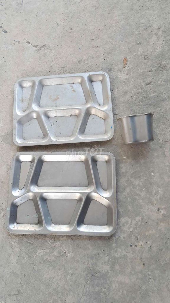 combo Mâm chia ngăn Inox Bạc Cổ điển và ca. Mua bán Dụng cụ nhà bếp tại Huyện An Phú An Giang được đăng bởi Nam hình 1