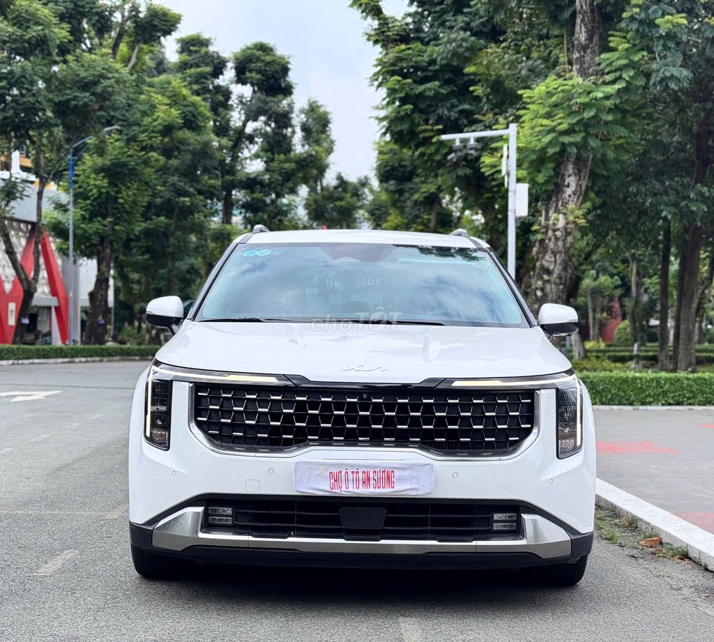 Kia Карнавал Премиум 2024 белый