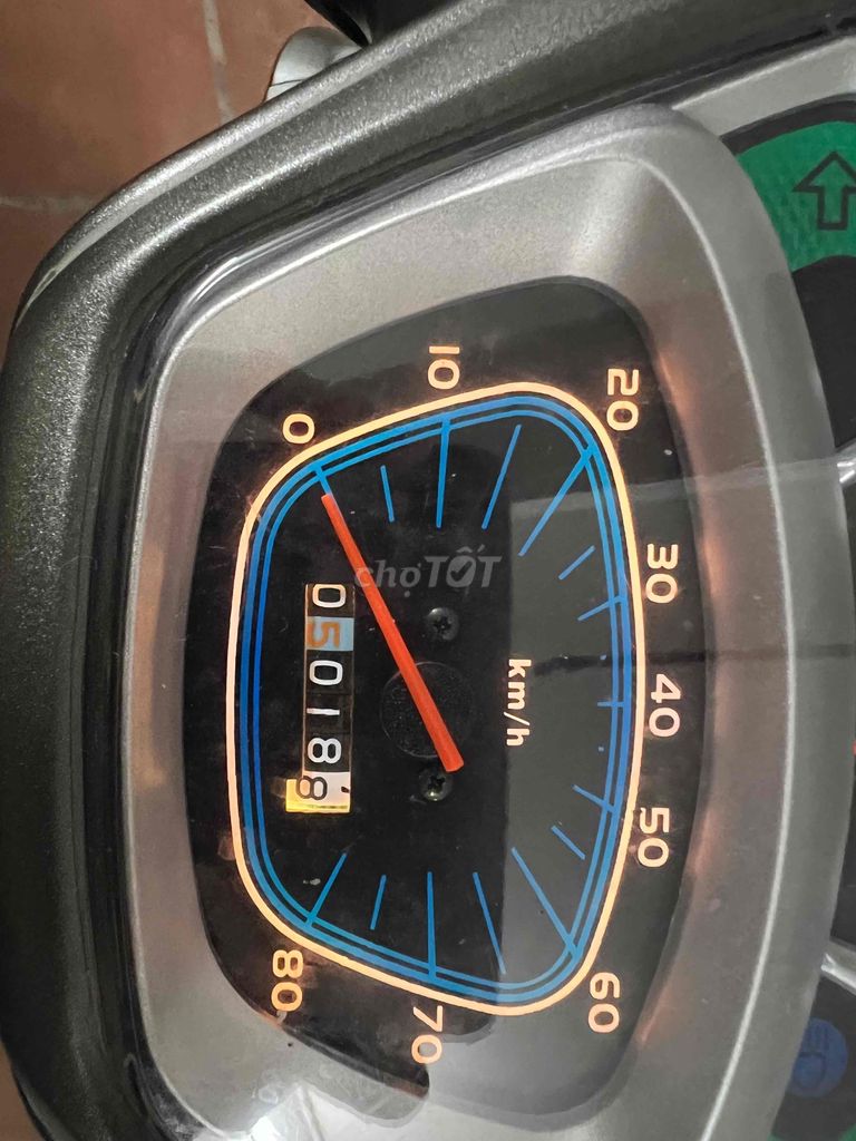 Bán xe 50 cc tay ga Kimco hermosa Biển số TpHCM. Mua bán Xe máy tại Quận 8 Tp Hồ Chí Minh được đăng bởi phạm thanh liêm hình 1