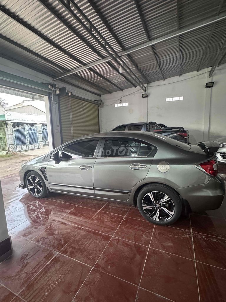 Honda Civic 2013 2.0 AT - 94000 km. Mua bán Ô tô tại Thành phố Phan Thiết Bình Thuận được đăng bởi phuc hình 3