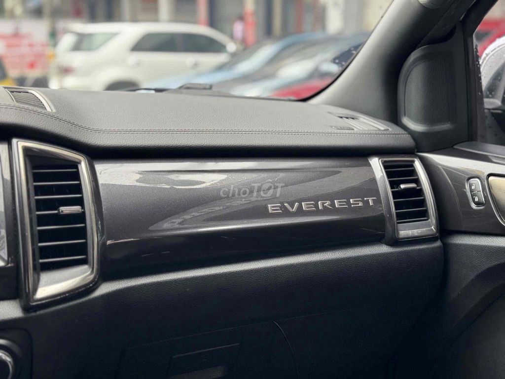 Ford Everest 2019 titanium 2.0L AT - 128000 km. Mua bán Ô tô tại Thành phố Pleiku Gia Lai được đăng bởi Đào Thanh Tài hình 8