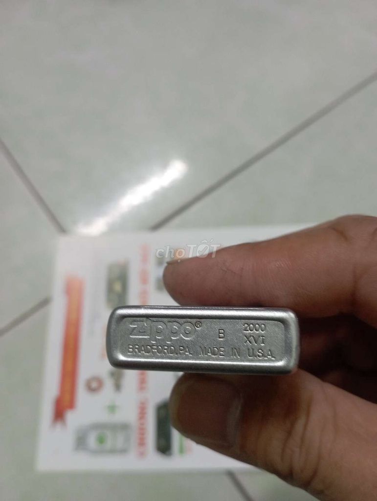 mình du vài cái hột quẹt zippo này ai còn dùng dc