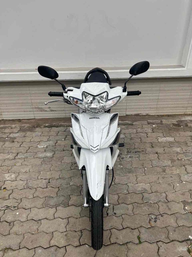 Honda Wave Blade 2017 Trắng