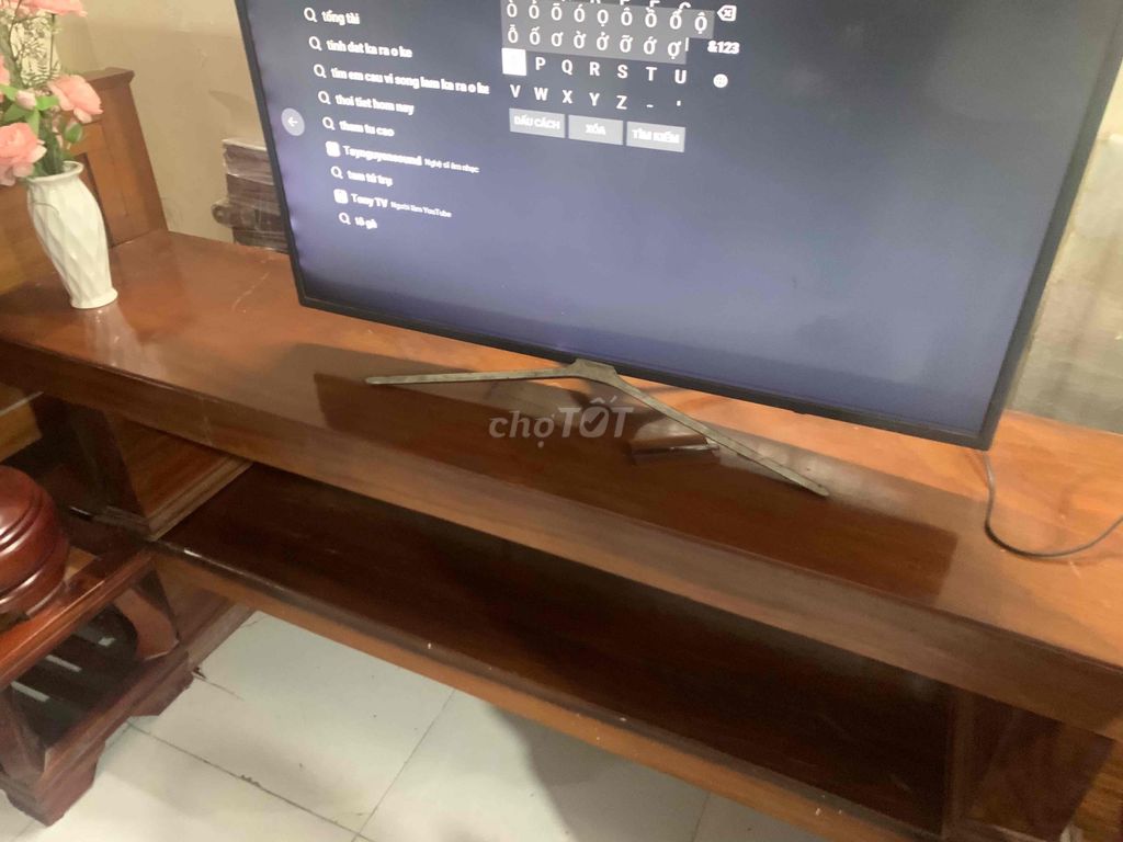 Kệ tivi gỗ tự nhiên 2m. Mua bán Tủ, kệ gia đình tại Quận 12 Tp Hồ Chí Minh được đăng bởi Minh Anh hình 1