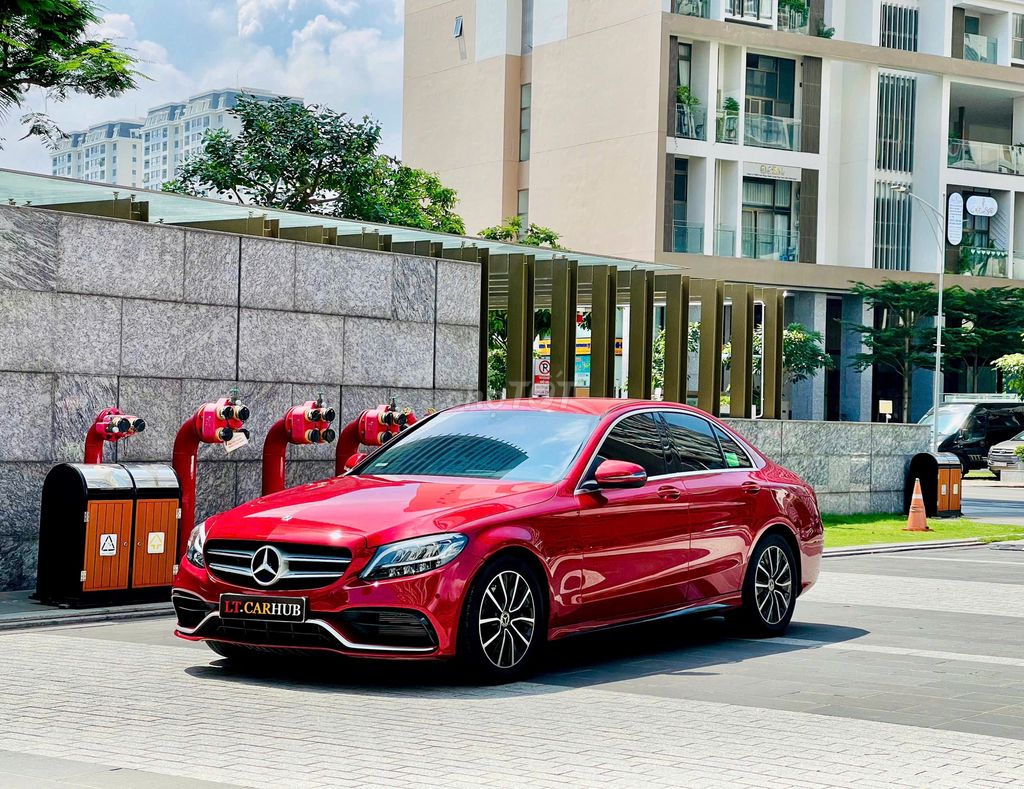 Mercedes Benz C200 FL Đỏ Model 2019 cực mới