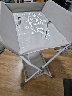 BÀN THAY TÃ CHO BÉ + MÁY GIẶT MINI.. Mua bán Mẹ và bé tại Quận 7 Tp Hồ Chí Minh được đăng bởi Nguyễn Kiều hình 1