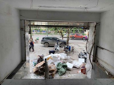 Cho thuê nhà mặt phố 7 Quang Trung gồm Tầng T1-2-3. Cho thuê văn phòng, mặt bằng kinh doanh tại Quận Hà Đông Hà Nội được đăng bởi Lý Chưởng