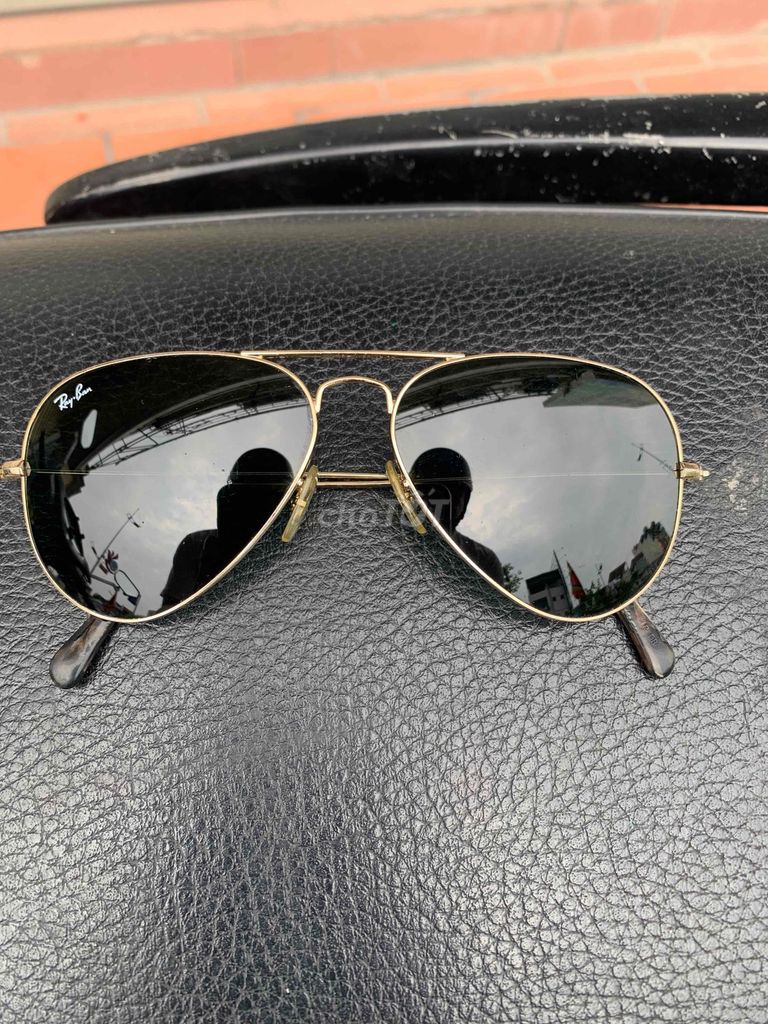 Kính râm Ray-Ban Vàng size 14. Mua bán Phụ kiện thời trang khác tại Quận Tây Hồ Hà Nội được đăng bởi MANH NGUYEN hình 1