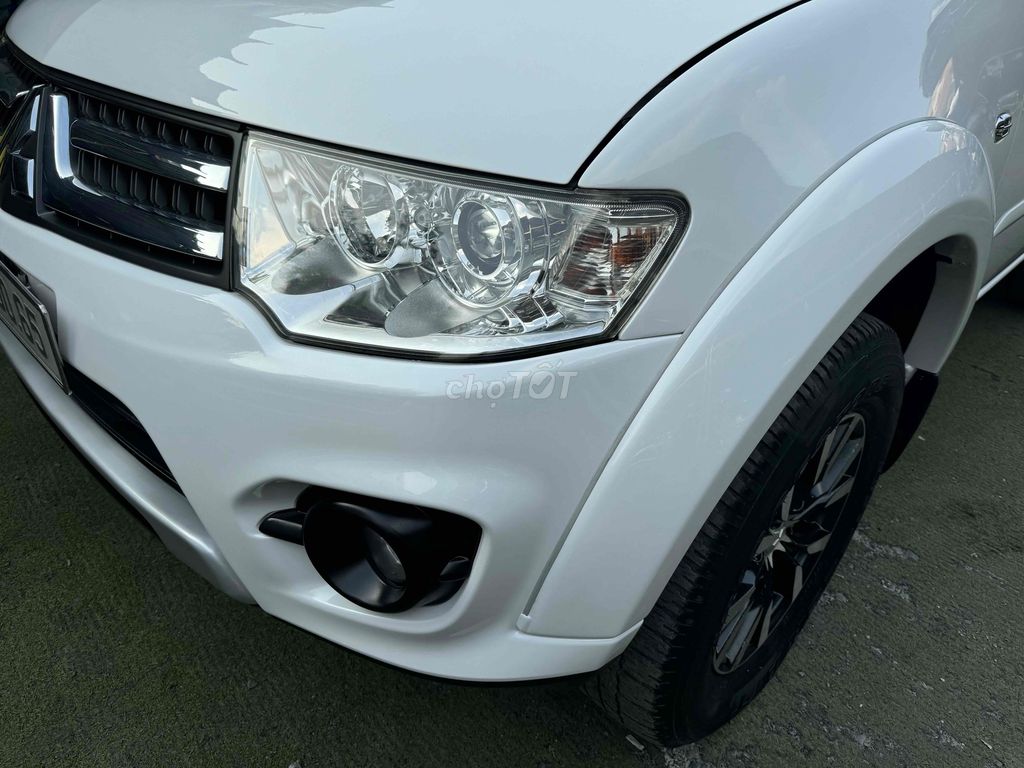 Pajero Sport sản xuất 2014 máy xăng 2 cầu. Mua bán Ô tô tại Quận Tân Bình Tp Hồ Chí Minh được đăng bởi Cương hình 2
