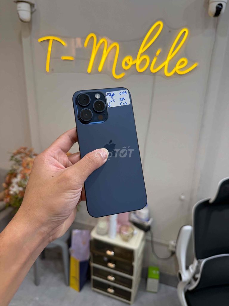 15 Promax 256Gb Quốc Tế zin full bản khay simmm. Mua bán Điện thoại tại Quận Thanh Xuân Hà Nội được đăng bởi Ngô Tráng T Mobile hình 1