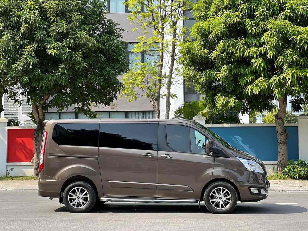 Ford Tourneo titatinum 2019