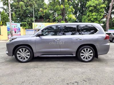 Lexus LX 2*** km. Mua bán Ô tô tại Quận 10 Tp Hồ Chí Minh được đăng bởi Chị My 